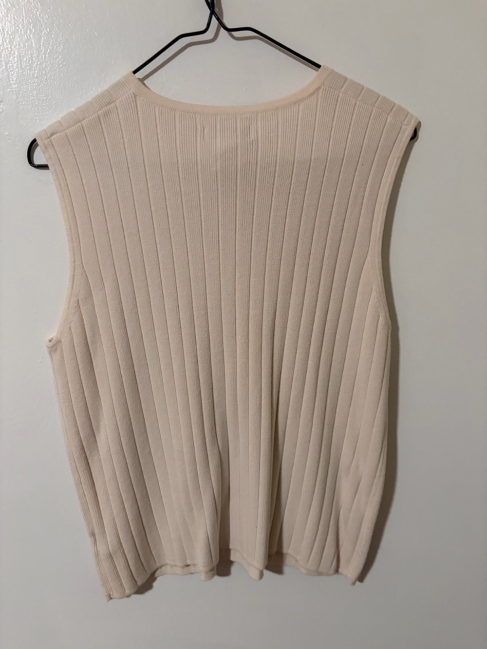 Sleeveless Rib-Knit Shell Top in Cream - Picture 3 of 4